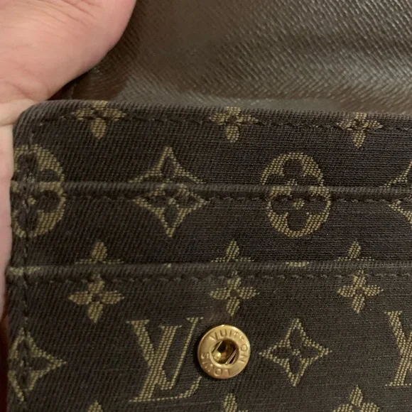 Louis Vuitton Sarah Mini Lin Clutch Wallet - Picture 3 of 8